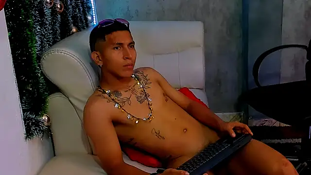 soy_Aron live sex cam