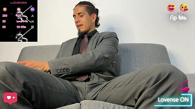 Tom_blunt96 live sex cam