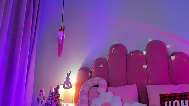 ElsaYoung's cam snapshot