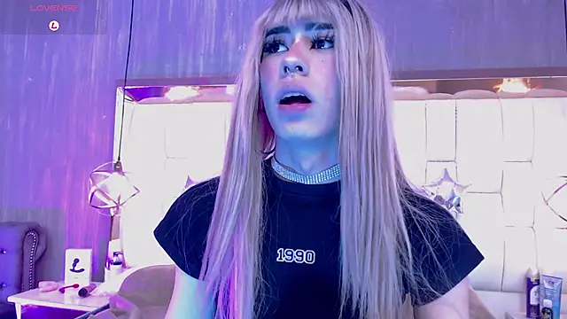 Foxxy_Doll live sex cam