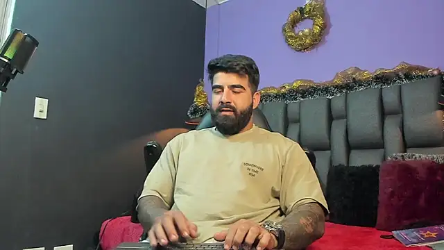 Lyon_vach live sex cam