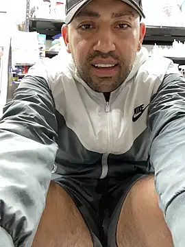 JuanZapata33 live sex cam