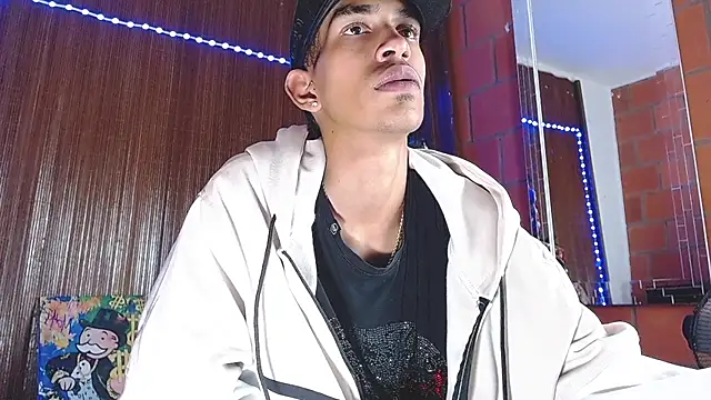 briamhoconor_xh live sex cam