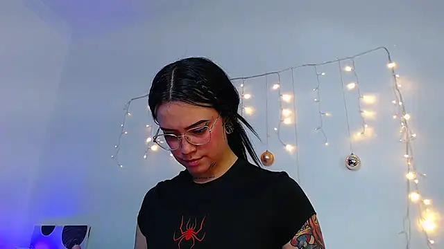 Isa_Maiden1's cam snapshot