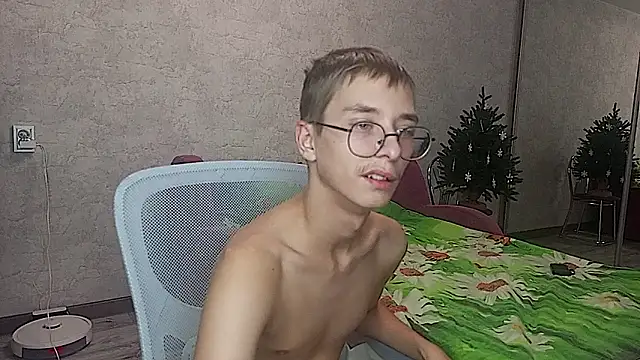 glasses_cat's cam snapshot