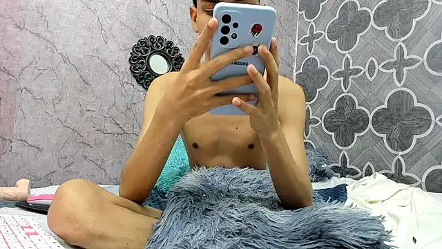 sexyboys_cutex18's cam snapshot