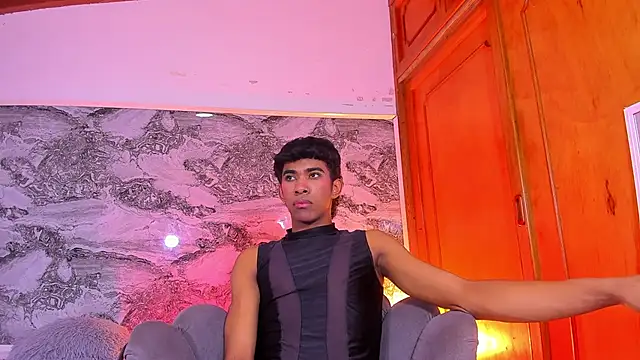 Ethan_thouse's cam snapshot