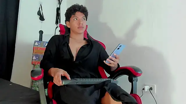 Maximiliano_Khalil's cam snapshot