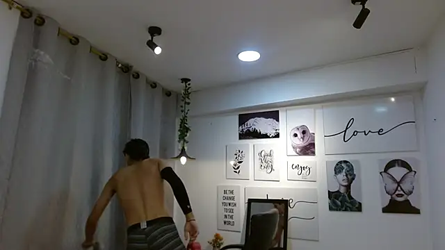 AmethystShadow17's cam snapshot