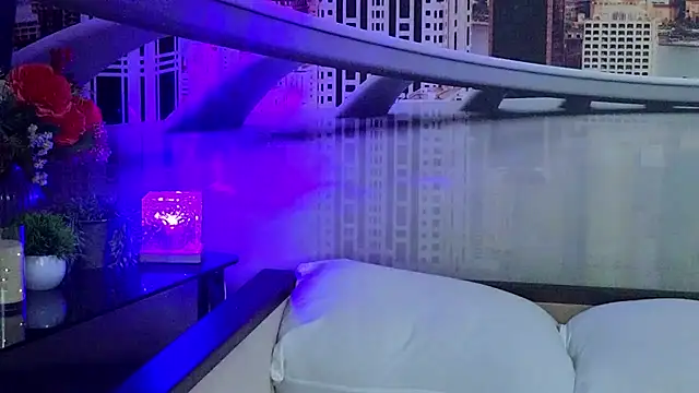 MonicaSweetx's cam snapshot