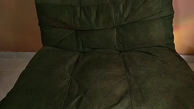 Vicky_kittyy live sex cam