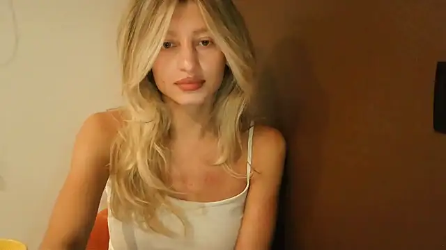 Madeleineee live sex cam