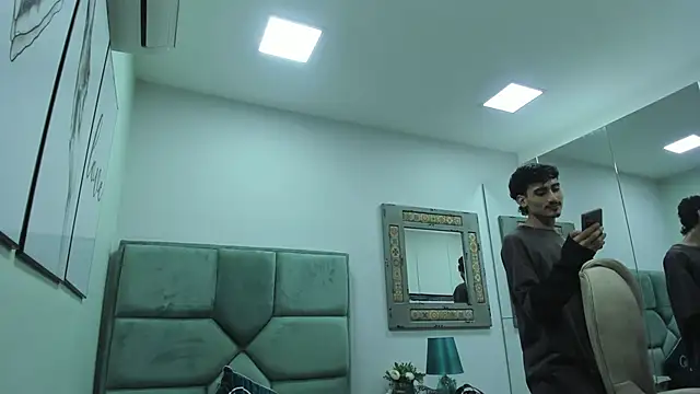 Mr_Strike live sex cam