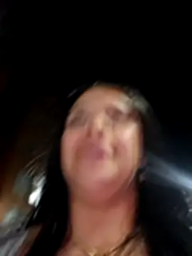 Layla-daring live sex cam