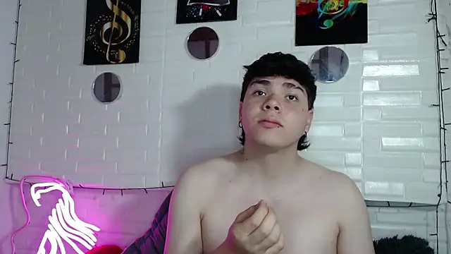 Dylan_fooxx live sex cam