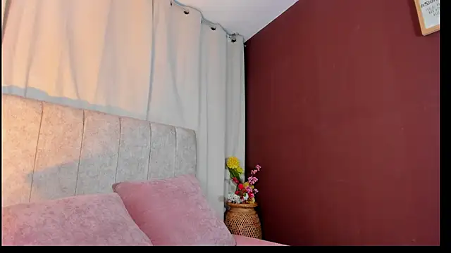 Little_Ivy's cam snapshot