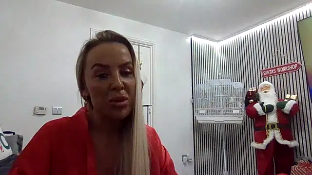 carmen-swollows's cam snapshot