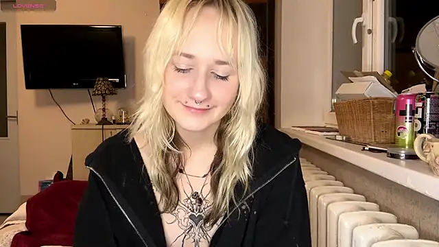 Ulemonala_Cute live sex cam