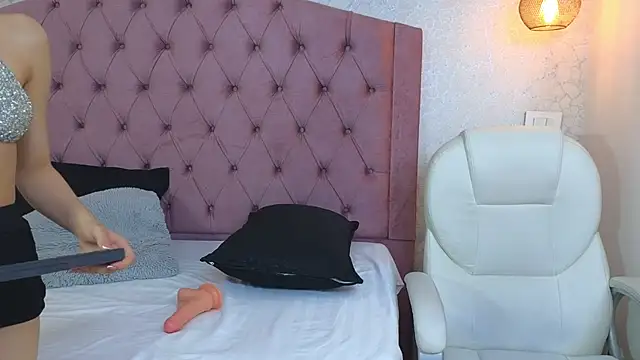 viiolet_whitee's cam snapshot