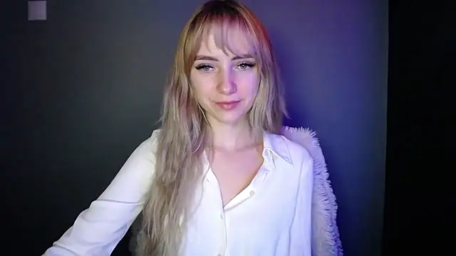 LuciaYoung's cam snapshot