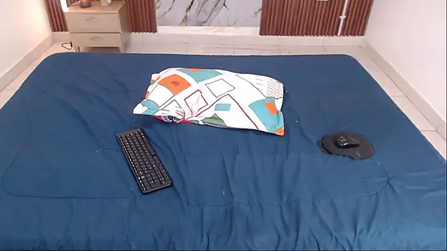 shena_nomy1's cam snapshot