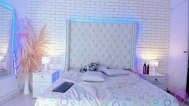 emmy_lander's cam snapshot