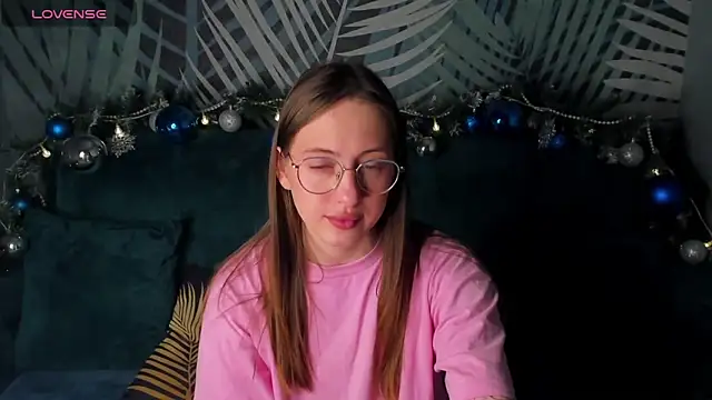 ChristyCrayme's cam snapshot