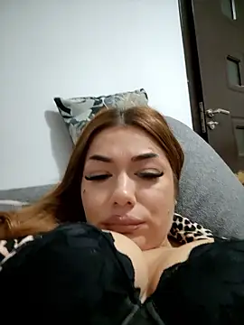 Ella_sweety live sex cam