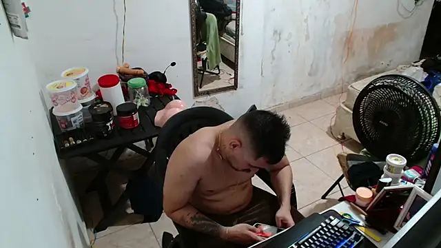 Leonino231 live sex cam