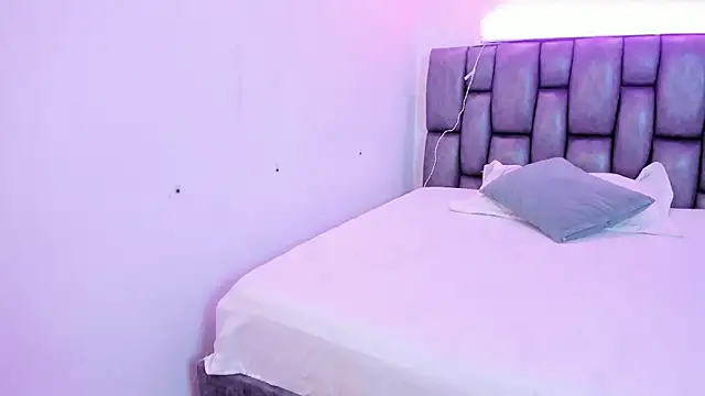 Violet_Anders's cam snapshot