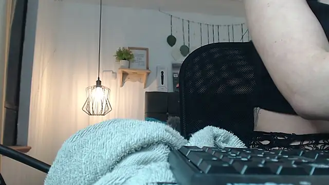 zohet_kriss's cam snapshot