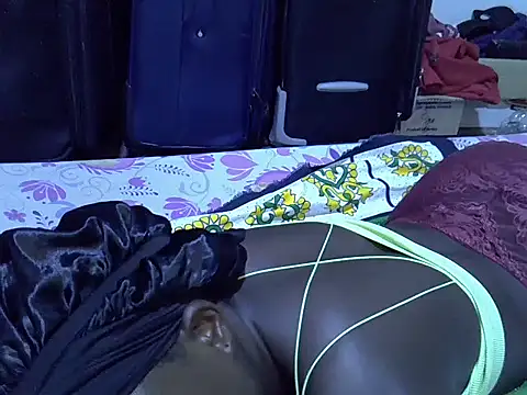 Adaline-Paris's cam snapshot