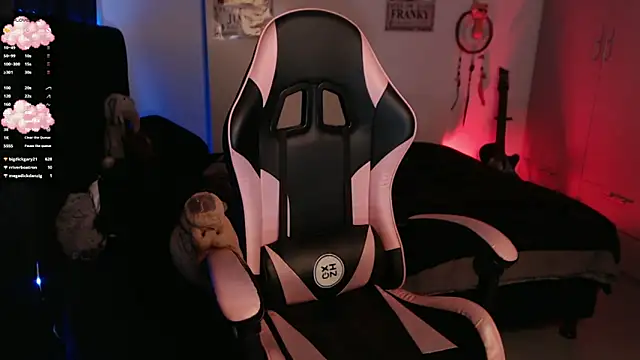 Theprojectsaraa's cam snapshot