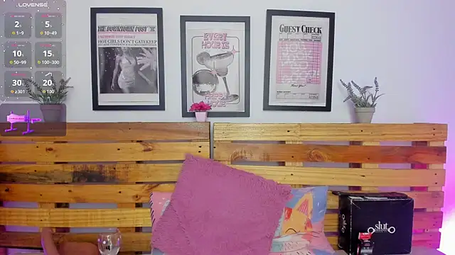 Alisson_Boobs_'s cam snapshot