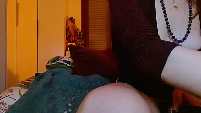 Regina_5's cam snapshot