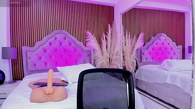 SelenaStonne's cam snapshot