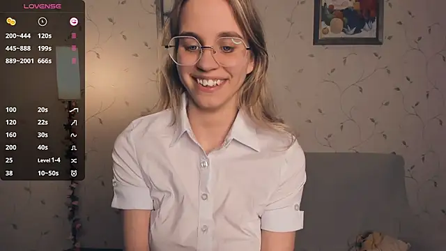 JoanBaggott's cam snapshot