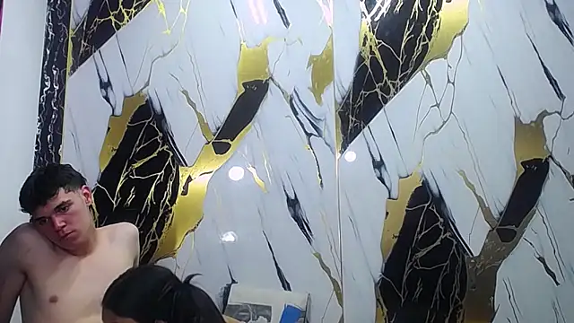 LadyAndLogan's cam snapshot