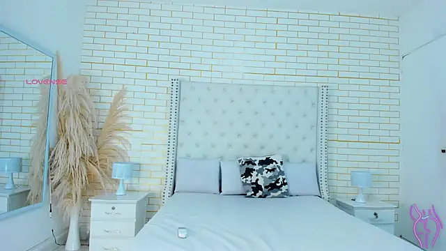 emmy_lander's cam snapshot