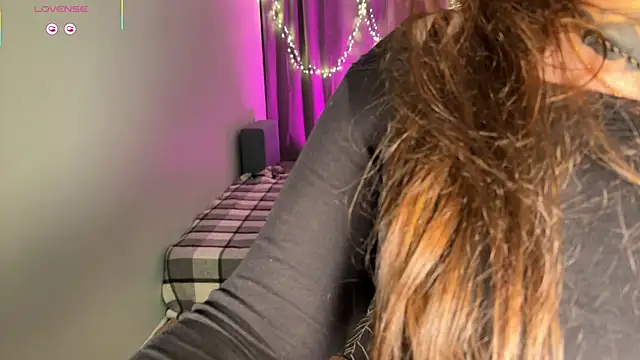 HoneyHamsters's cam snapshot