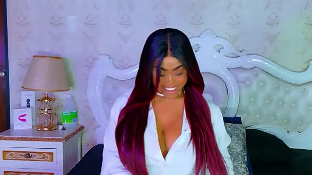 TianahGlow's cam snapshot