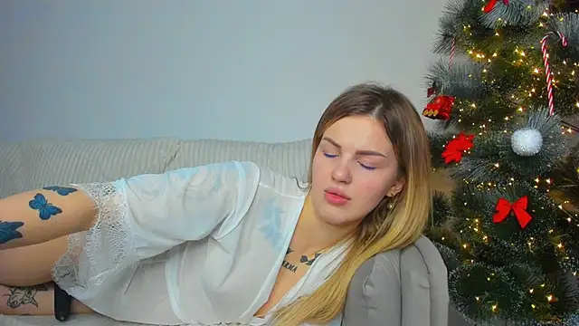 AkulinaGold's cam snapshot