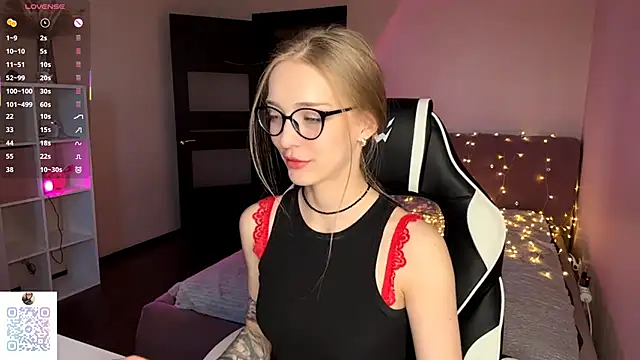 EvaPeace's cam snapshot