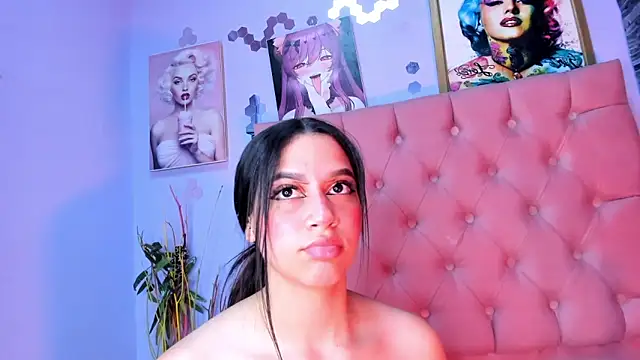 Megan_Luxe's cam snapshot