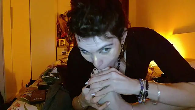 Regina_5's cam snapshot