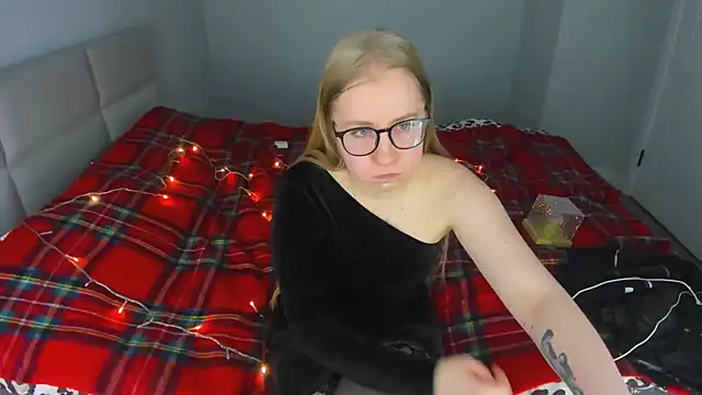 MilanaJune's cam snapshot