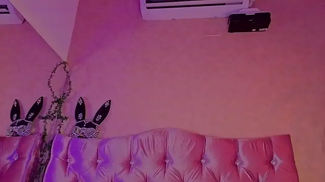 KARINAJTORRES's cam snapshot