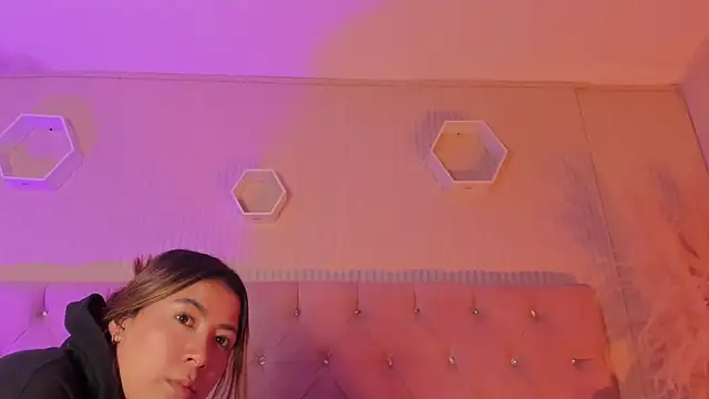 AbbyJackson_'s cam snapshot