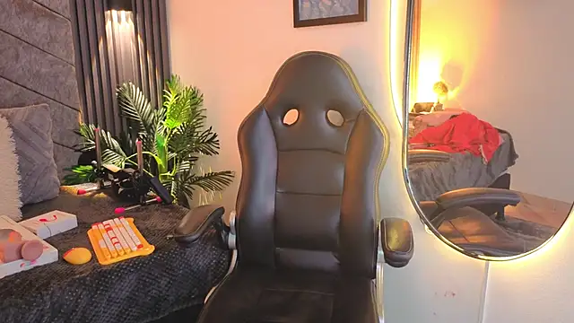 1Anya's cam snapshot