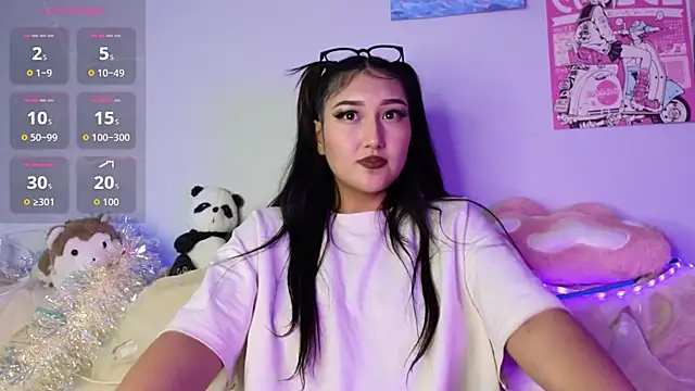 Yunamini live sex cam